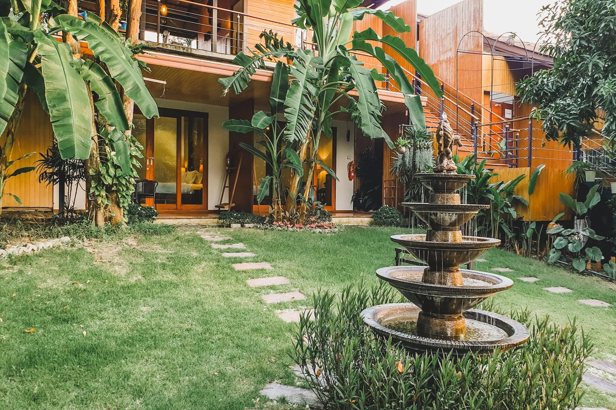 The Cliff Lipe Hotel Exterior photo